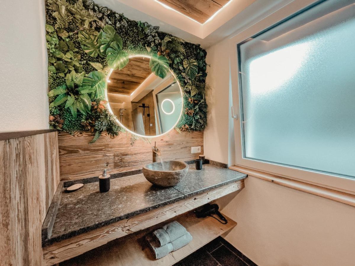 Oldwood Chalet - Balcony & Car Park By Alpenluxus Appartements Fuegen Ngoại thất bức ảnh